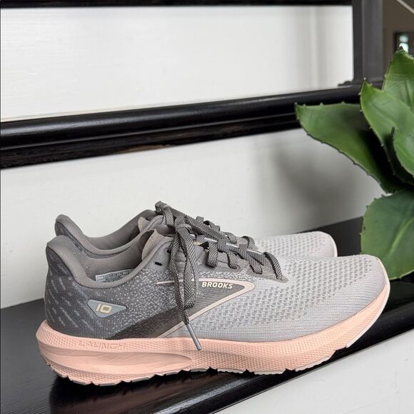 Brooks Shoes - Brooks Launch 10 running shoes women’s 9  neutral cushioned sneakers